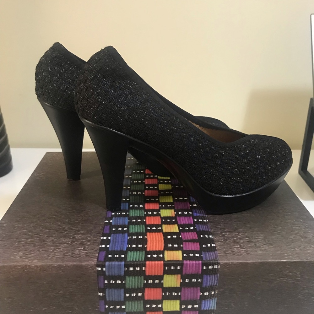 Brand New - Bernie Mev Legend heels